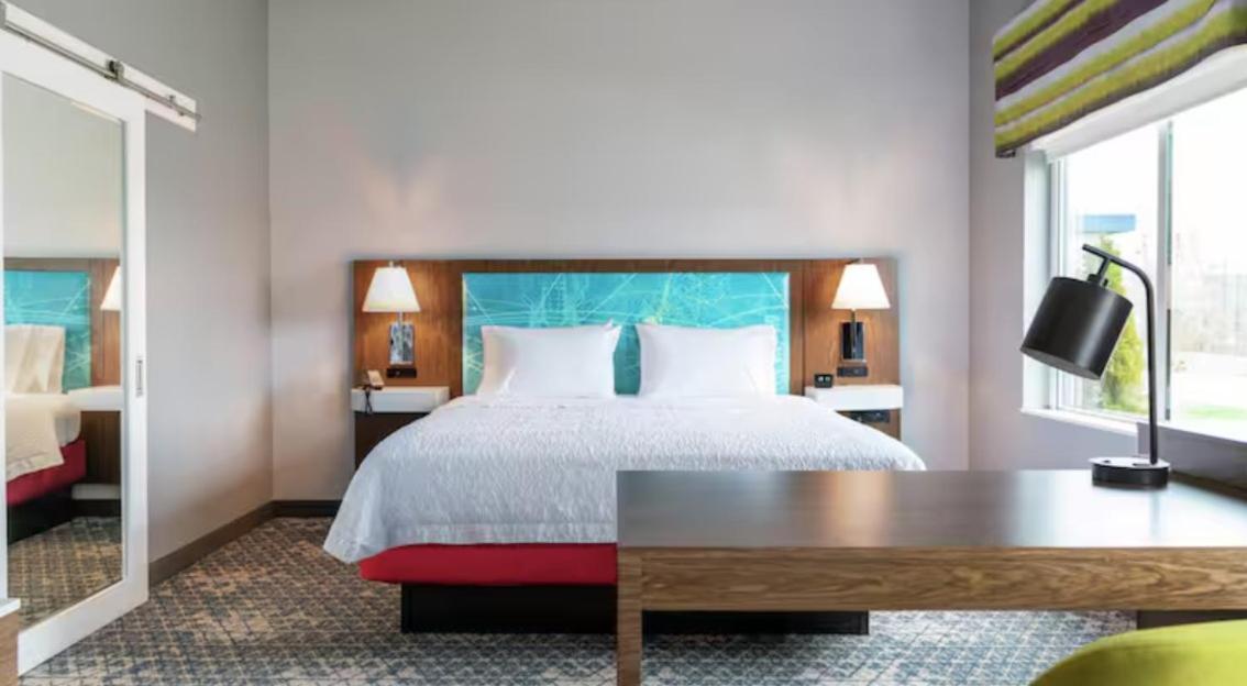 Hampton Inn & Suites Алпена Экстерьер фото